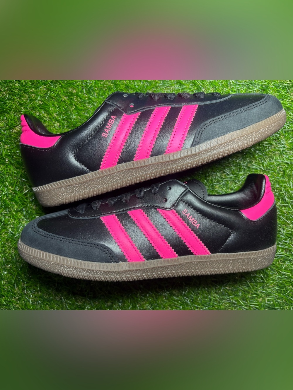 adidas unisex Samba Sneakers in Black with Pink Stripes women 7, youth 6